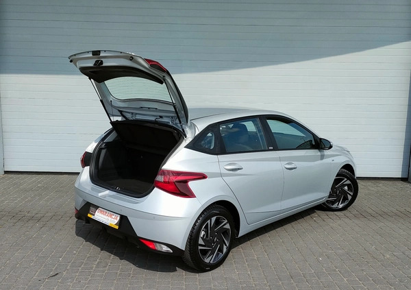 Hyundai i20 cena 67800 przebieg: 9000, rok produkcji 2021 z Radymno małe 631